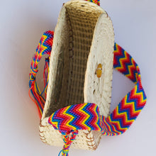 Load image into Gallery viewer, Straw Palm Circle bag