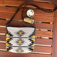 Load image into Gallery viewer, Wool Crossbody bag
