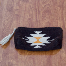 Load image into Gallery viewer, Wool-Telar cosmetic bag