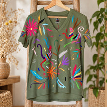 Load image into Gallery viewer, Otomí Embroidered Tee-M