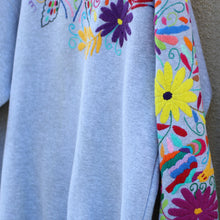 Load image into Gallery viewer, Otomi sweatshirt