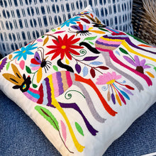 Load image into Gallery viewer, Otomi Embroidered Pillow Cover