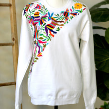 Load image into Gallery viewer, Otomi Women sweatshirt-White
