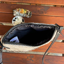 Load image into Gallery viewer, Wool Crossbody bag