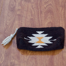 Load image into Gallery viewer, Wool-Telar cosmetic bag