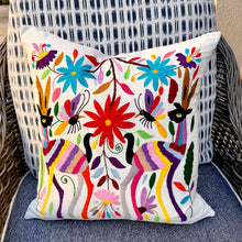 Load image into Gallery viewer, Otomi Embroidered Pillow Cover