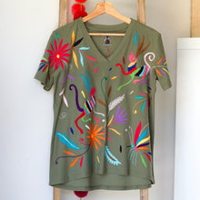 Load image into Gallery viewer, Otomí Embroidered Tee - M