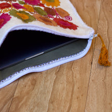 Load image into Gallery viewer, Wool laptop Bag