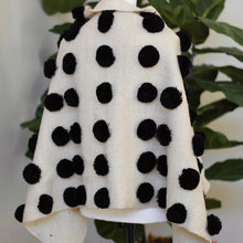 Load image into Gallery viewer, Pompom Wool Shawl