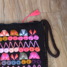 Load image into Gallery viewer, Wool laptop Bag