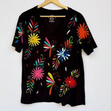 Load image into Gallery viewer, Otomi Embroidered Tee-L