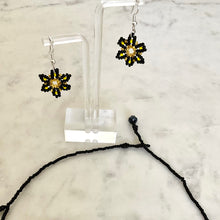 Load image into Gallery viewer, Flower Necklace set