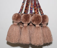 Load image into Gallery viewer, image-chiapas-tassel-2