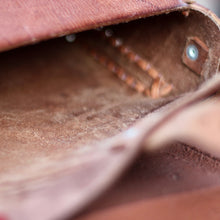 Load image into Gallery viewer, Leather-embroidered  Bag