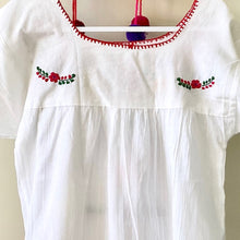 Load image into Gallery viewer, Yucatan embroidered Top
