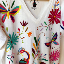 Load image into Gallery viewer, Otomí Embroidered Tee-M
