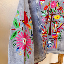 Load image into Gallery viewer, Otomi Denim Jacket-L
