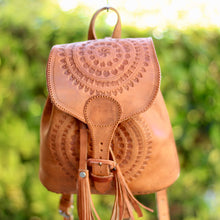 Load image into Gallery viewer, Chiapas Leather backpack
