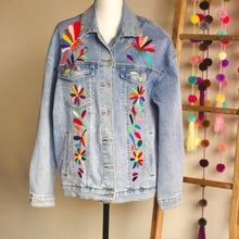 Load image into Gallery viewer, Otomi Denim Jacket-L
