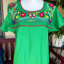 Load image into Gallery viewer, Puebla embroidered Top
