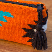 Load image into Gallery viewer, Wool-Telar cosmetic bag
