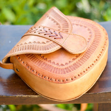 Load image into Gallery viewer, Chiapas Leather Purse
