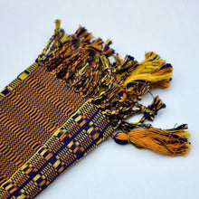 Load image into Gallery viewer, Chiapas  tassel Scarf
