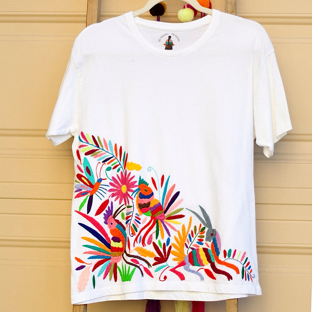 Otomi Embroidered T-shirt-L