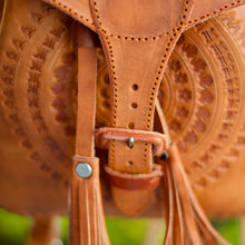 Load image into Gallery viewer, Chiapas Leather backpack
