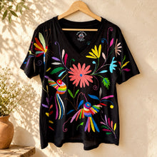 Load image into Gallery viewer, Otomi Embroidered Tee-XL
