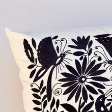 Load image into Gallery viewer, Otomi-Sham Pillow cover
