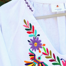 Load image into Gallery viewer, Otomi embroidered blouse  Multicolor M
