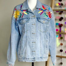 Load image into Gallery viewer, Otomi Denim Jacket-M
