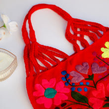 Load image into Gallery viewer, Handwoven Flower Tote
