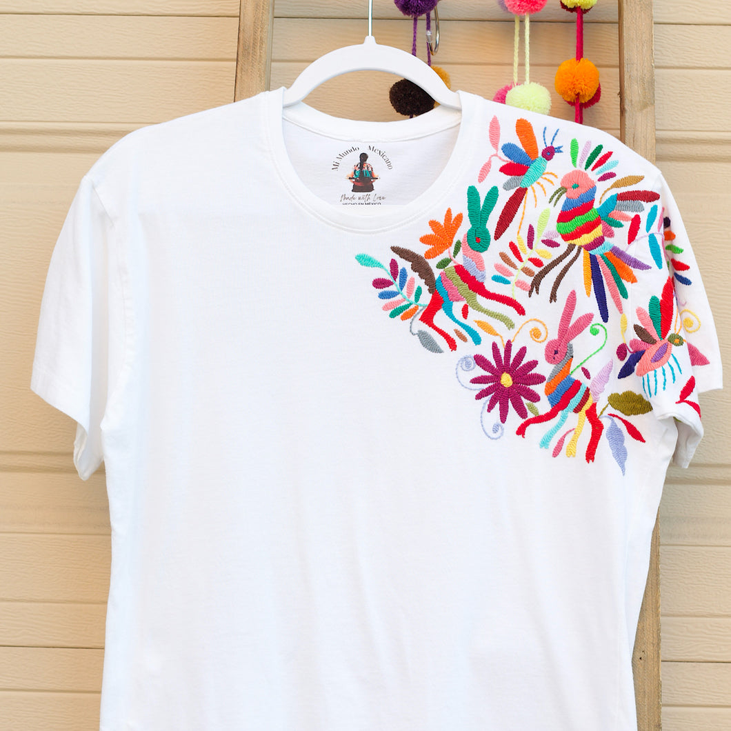 Otomi Embroidered T-shirt-L