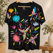 Load image into Gallery viewer, Otomí Embroidered Tee-M
