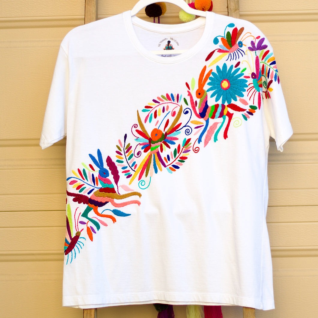 Otomi Embroidered T-shirt-L