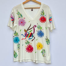 Load image into Gallery viewer, Otomí Embroidered Tee-L
