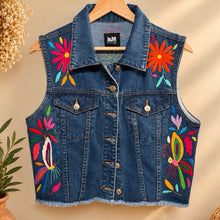 Load image into Gallery viewer, Otomi Denim Vest-M
