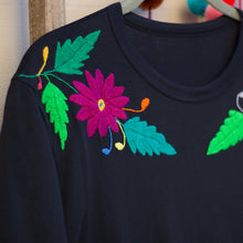 Load image into Gallery viewer, Otomi T-shirt
