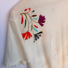 Load image into Gallery viewer, Otomí Embroidered Tee-L
