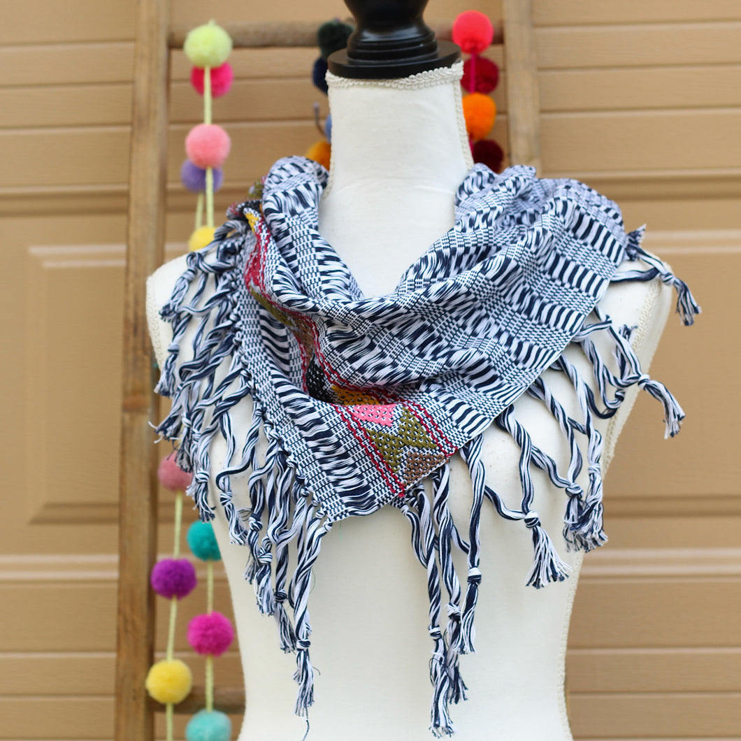 Chiapas  tassel Scarf