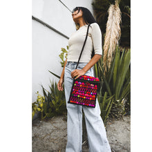 Load image into Gallery viewer, Chamula Morralito-crossbody Bag
