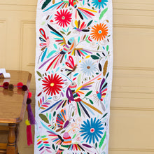 Load image into Gallery viewer, Otomi-Table Runner
