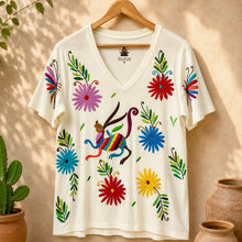 Load image into Gallery viewer, Otomí Embroidered Tee-L
