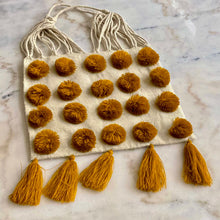 Load image into Gallery viewer, image-wool-pom-pom-tote-bag-6
