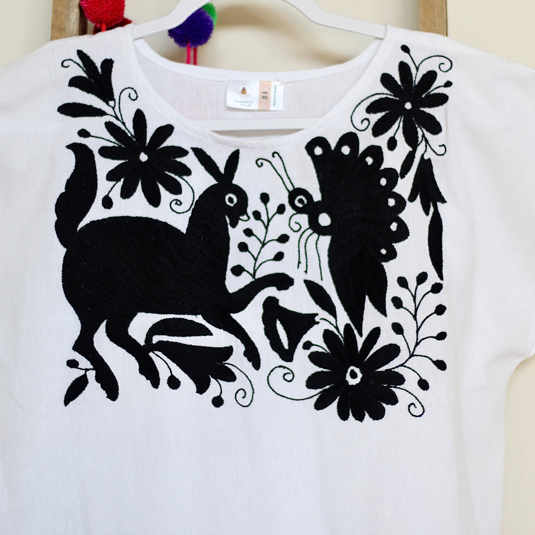 Otomi Black embroidered blouse -XL