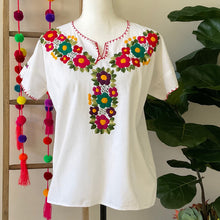 Load image into Gallery viewer, image-yucatan-embroidered-top-2
