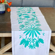 Load image into Gallery viewer, image-otomi-table-runner-1
